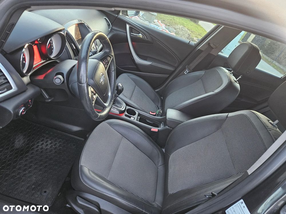 Opel Astra 1.4 T Cosmo - 15