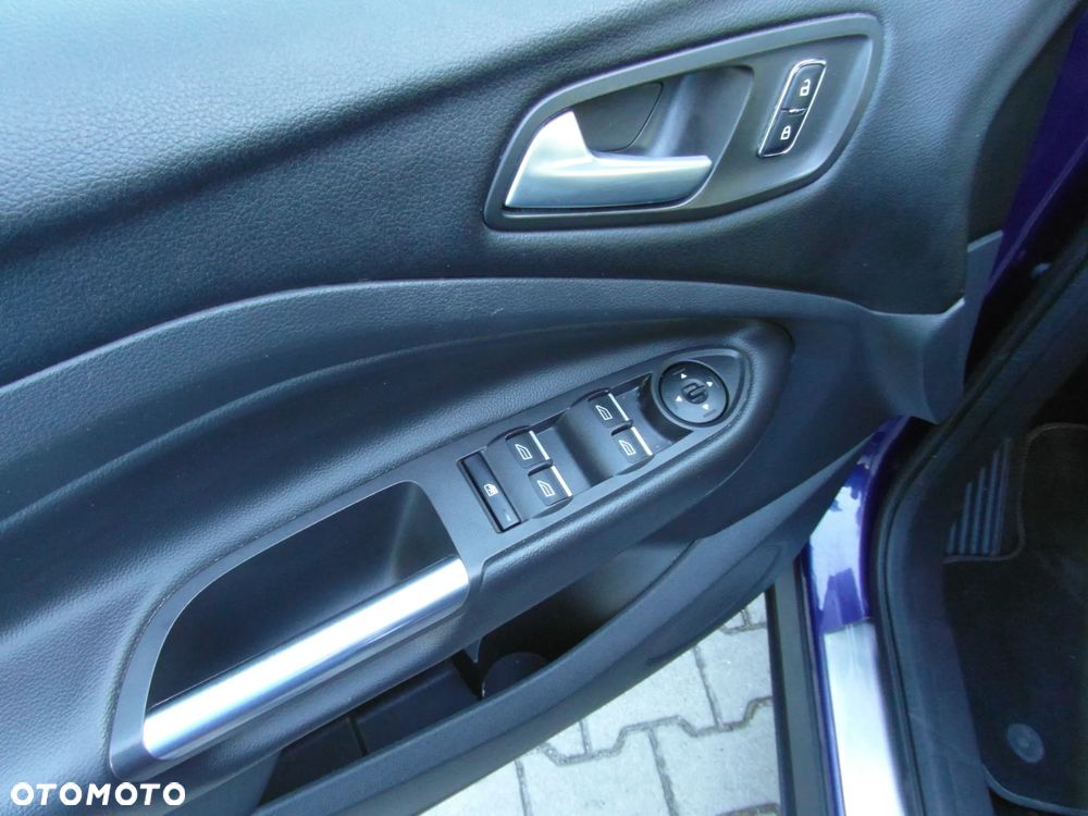 Ford Kuga 2.0 TDCi 2x4 Titanium - 15
