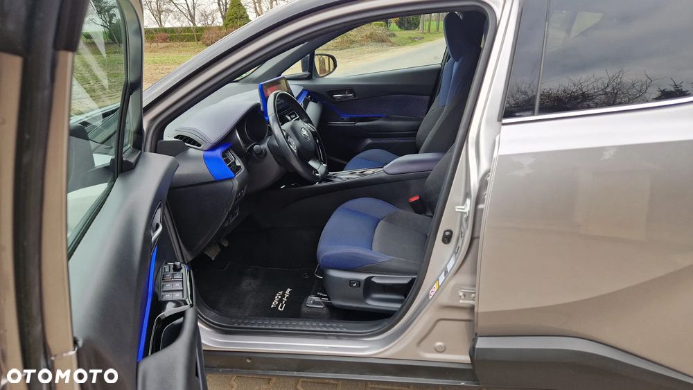 Toyota C-HR - 15