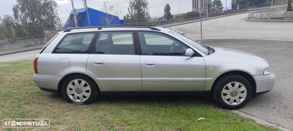 Audi A4 Avant 1.9 TDI Attraction - 4