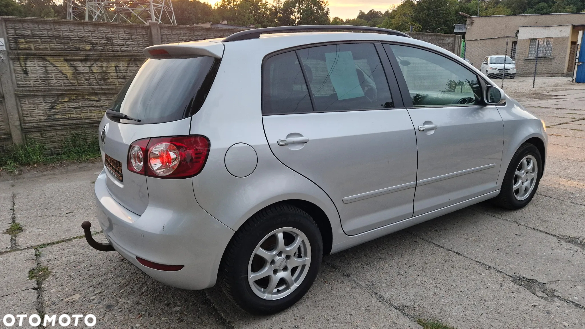 Volkswagen Golf Plus 2.0 TDI Comfortline - 26