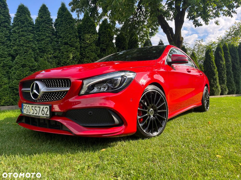 Mercedes-Benz CLA 180 AMG Line - 1