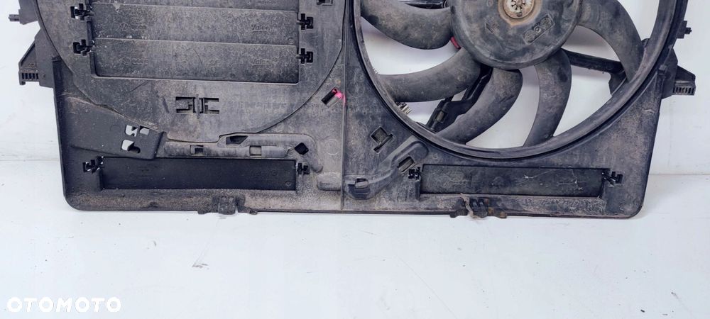 WENTYLATOR + OBUDOWA AUDI A4 B8 A5 Q5 8K0121003L - 8