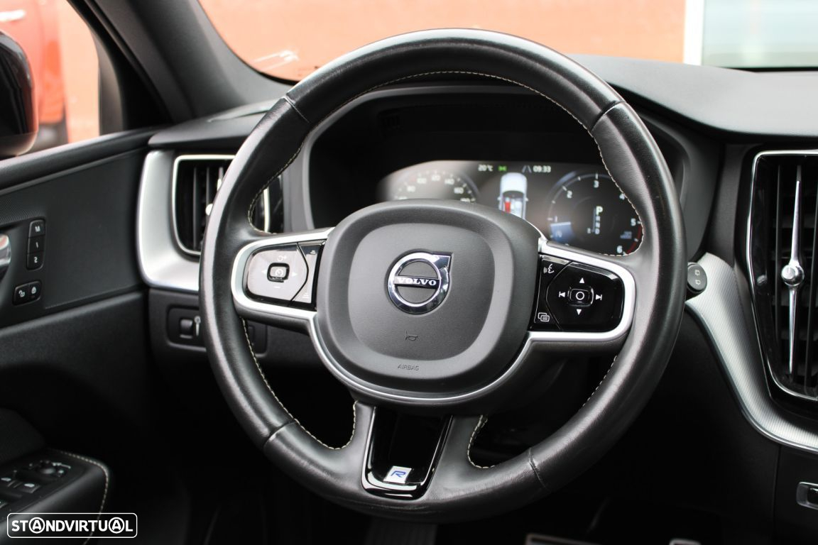 Volvo XC 60 2.0 D4 R-Design Geartronic - 25