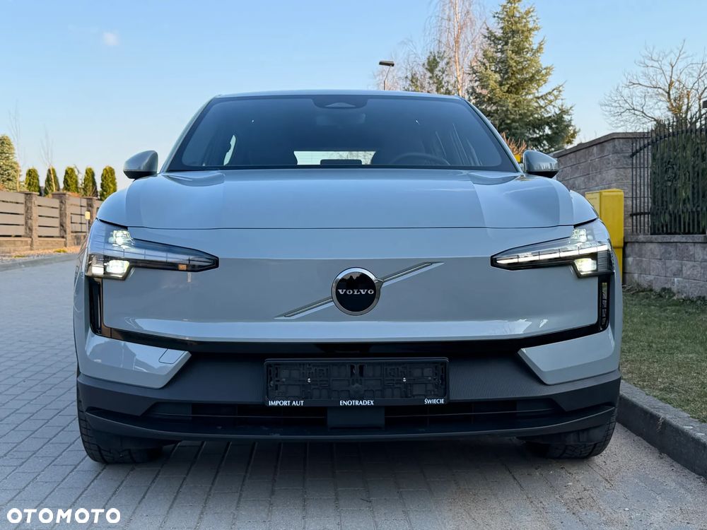 Volvo EX30 Single Motor Extended Range RWD Ultra - 31