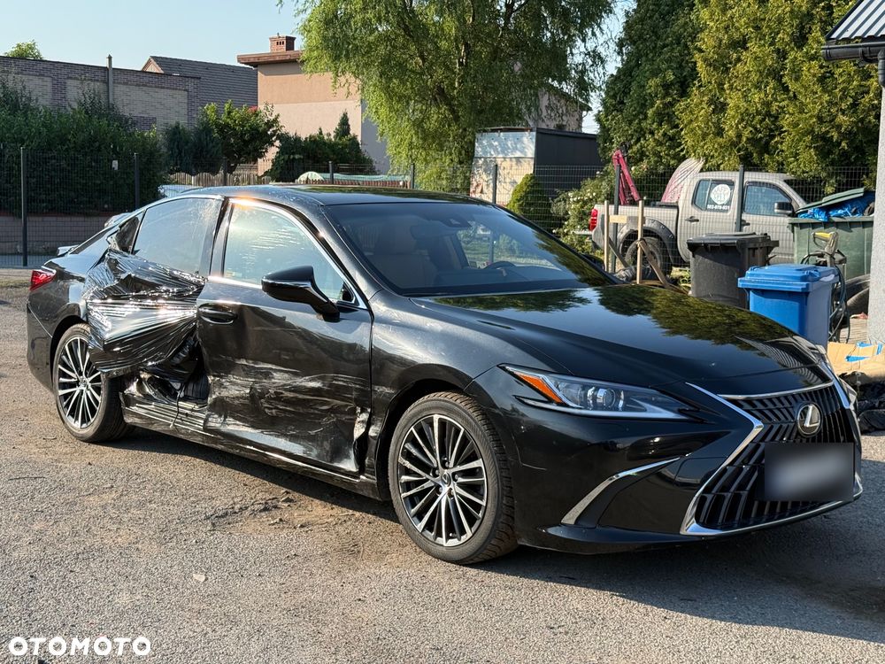 Lexus ES 300h Prestige - 8