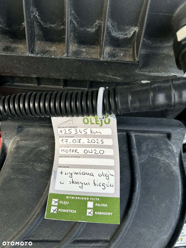 Chrysler Pacifica - 28