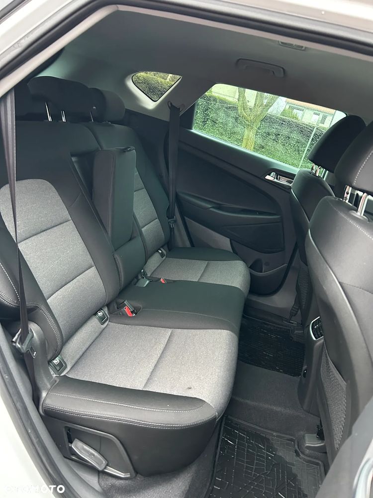 Hyundai Tucson 1.6 GDI BlueDrive Style 2WD - 17