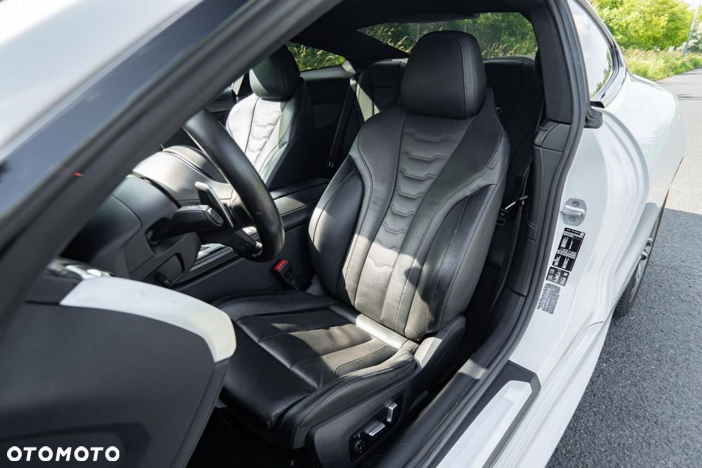 BMW Seria 8 840i xDrive - 13