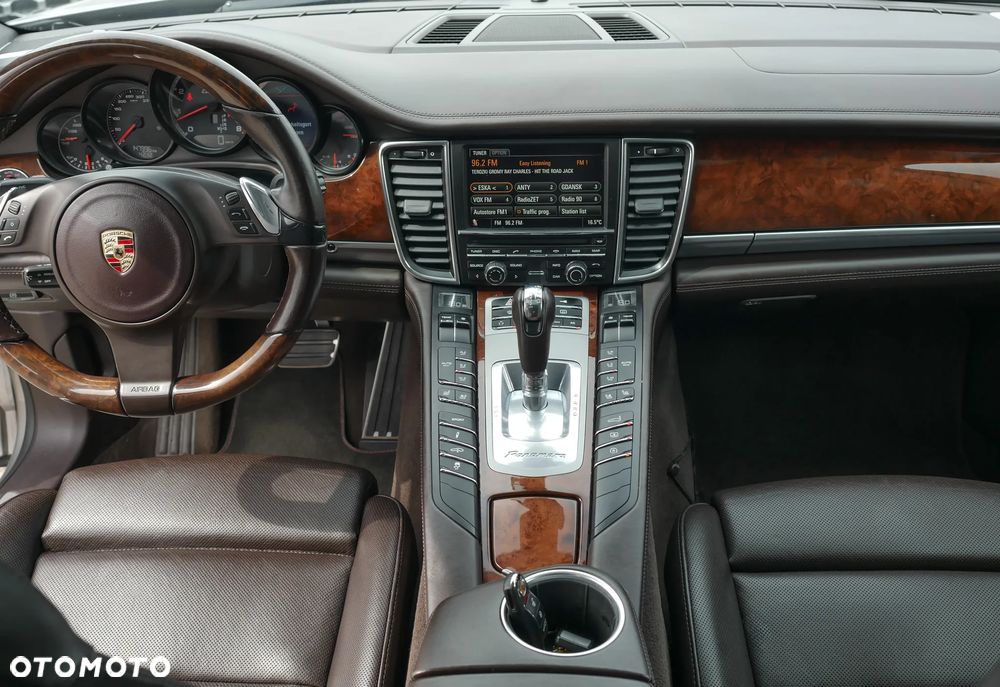 Porsche Panamera Turbo S PDK - 18
