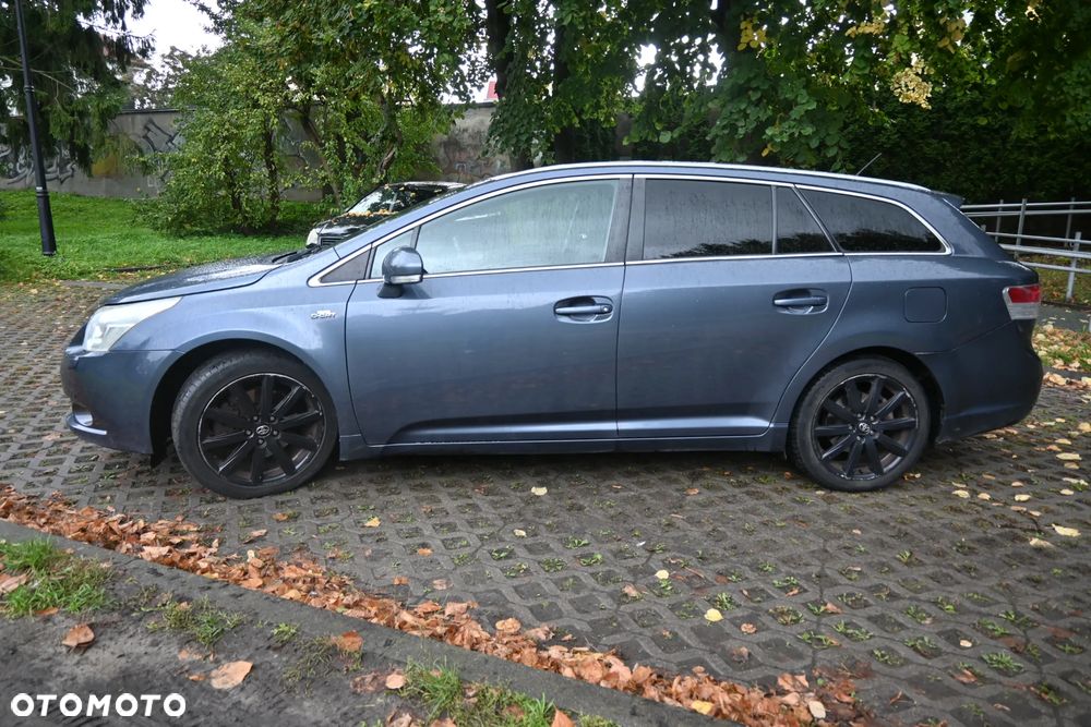 Toyota Avensis 2.2 D-4D Automatik Business Edition - 12