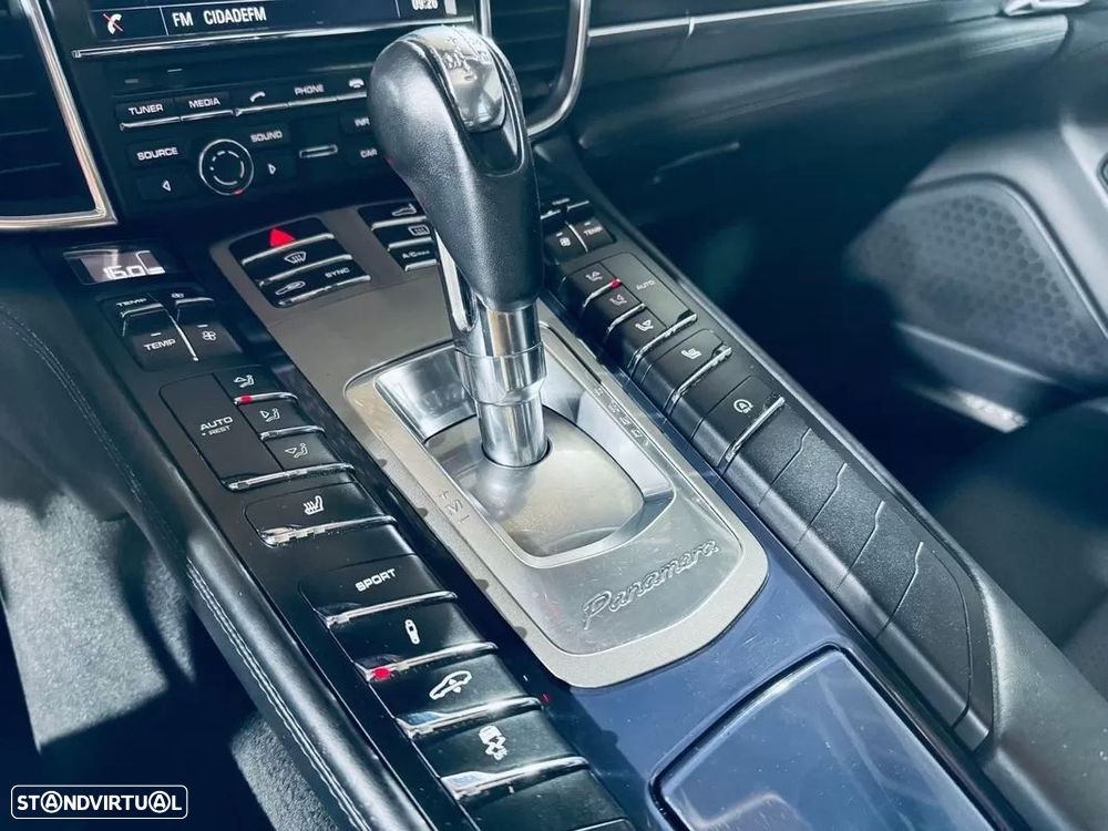 Porsche Panamera - 33