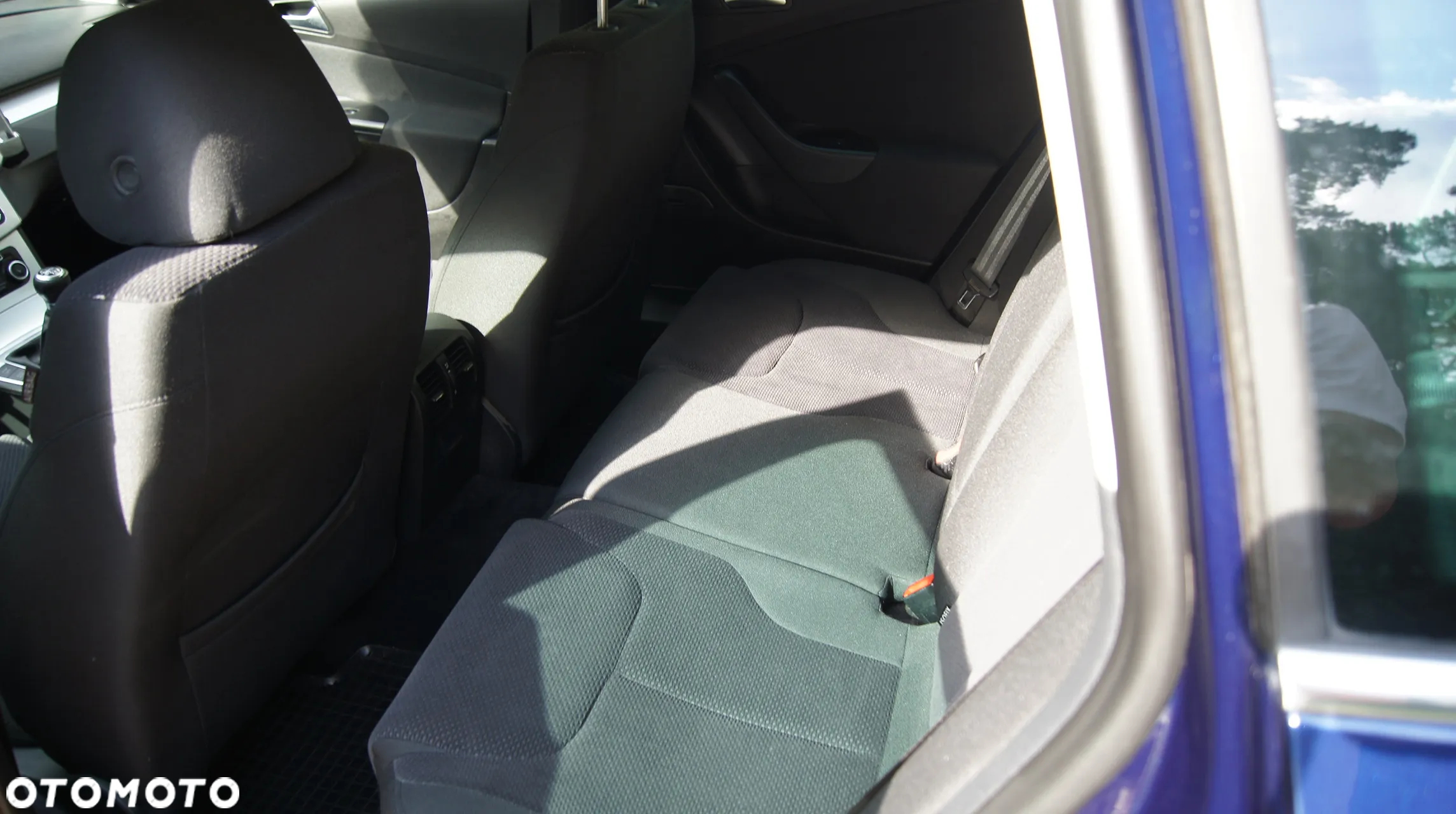 Volkswagen Passat 2.0 TDI Comfortline - 12