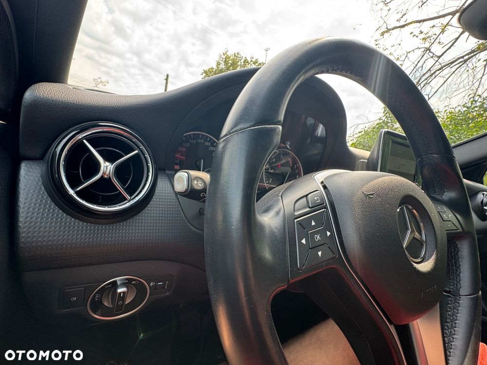 Mercedes-Benz Klasa A 180 BlueEfficiency Edition Style - 24