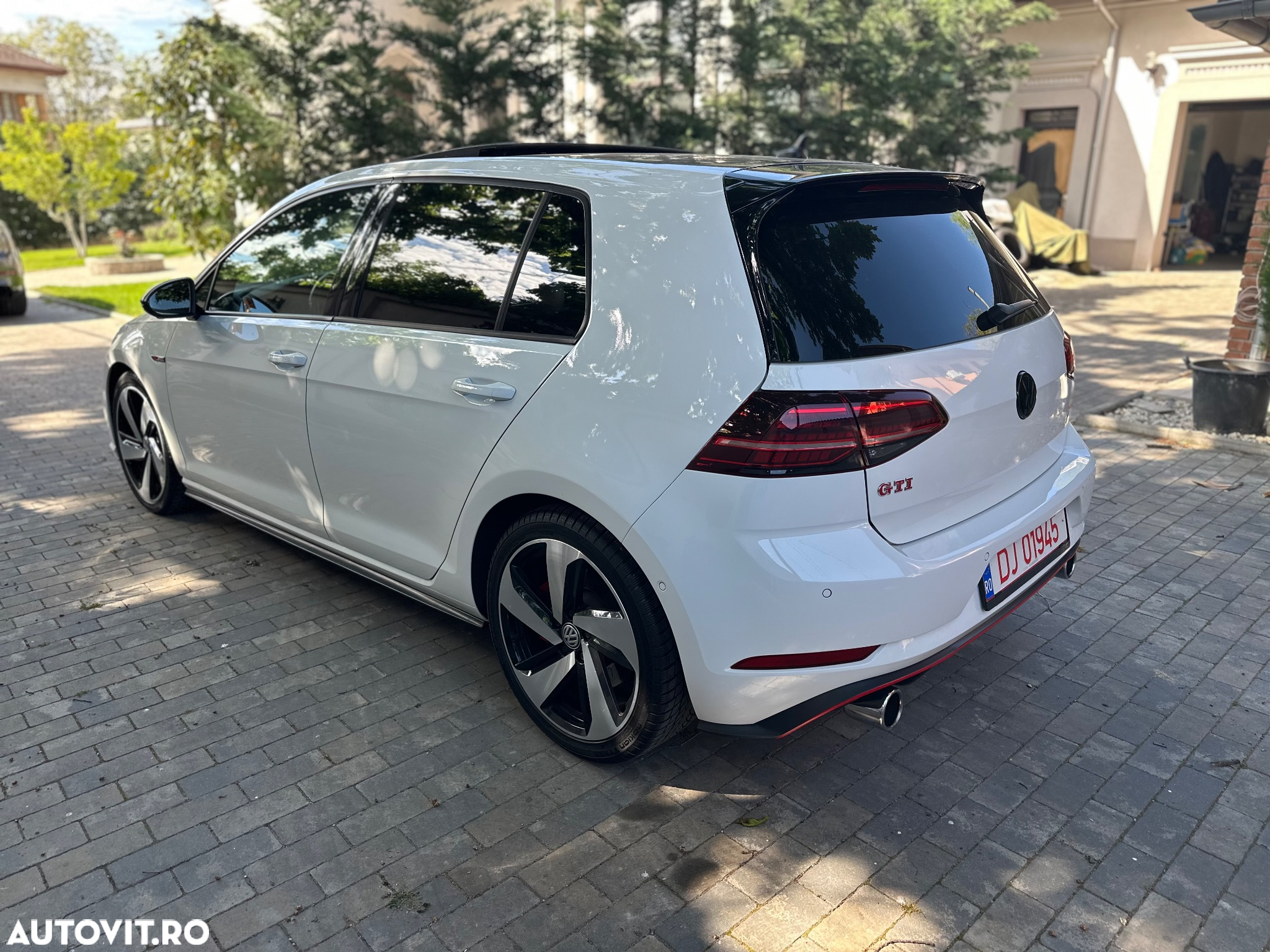 Volkswagen Golf 2.0 TSI DSG GTI Performance - 5