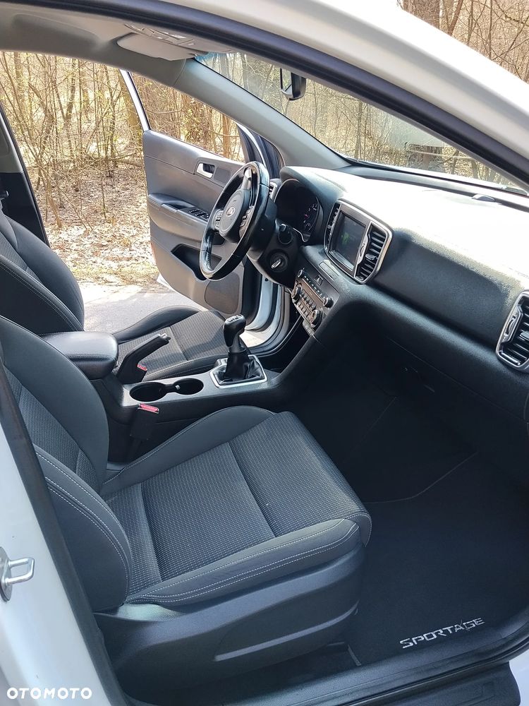 Kia Sportage 1.6 GDI 2WD DREAM-TEAM EDITION - 11
