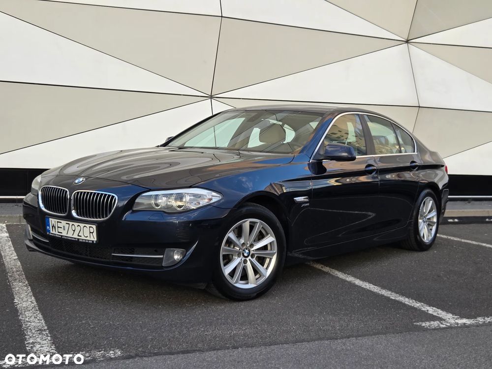 BMW Seria 5 528i xDrive - 37