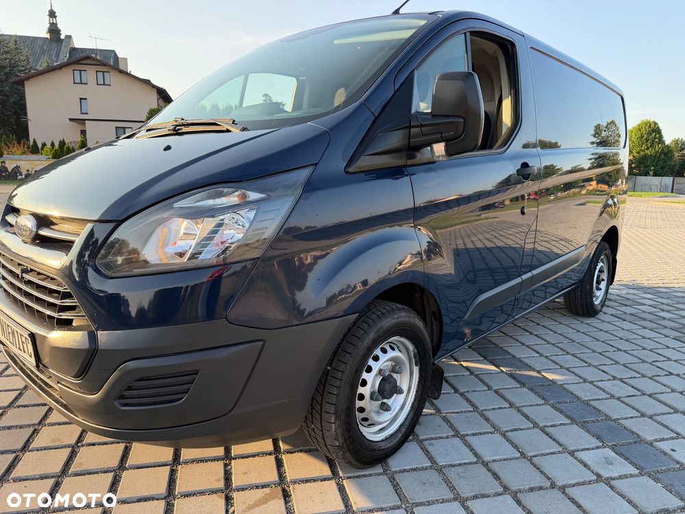 Ford TRANSIT CUSTOM - 18