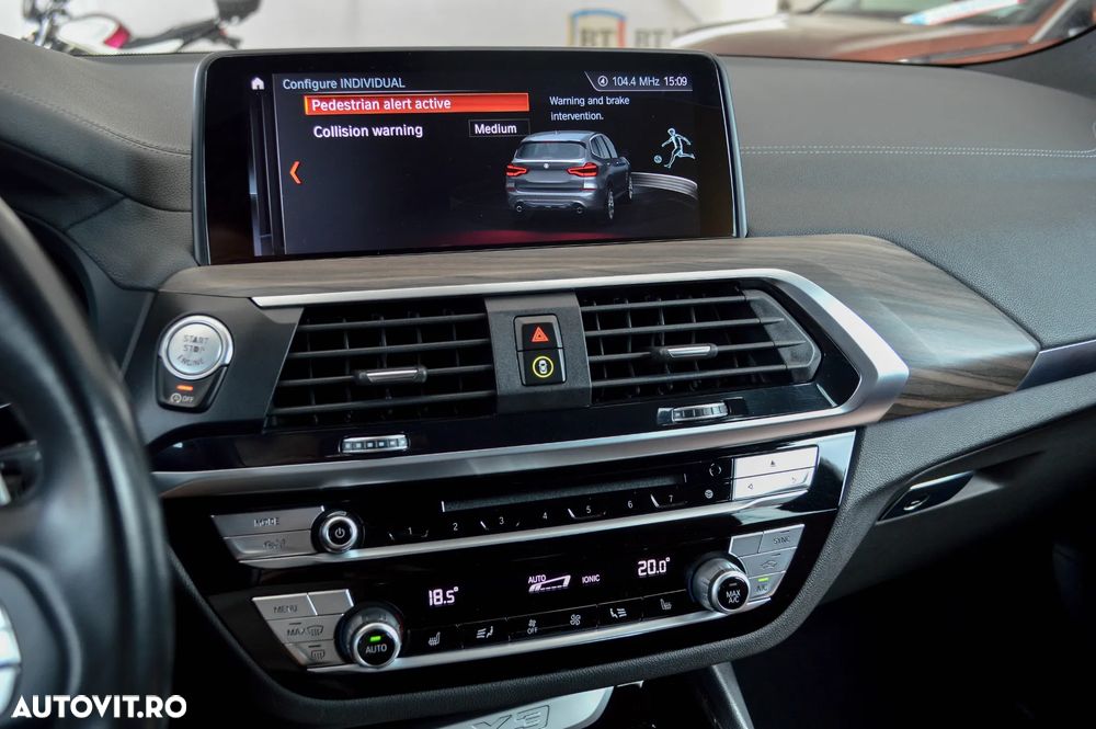BMW X3 xDrive20d AT Luxury Line - 31