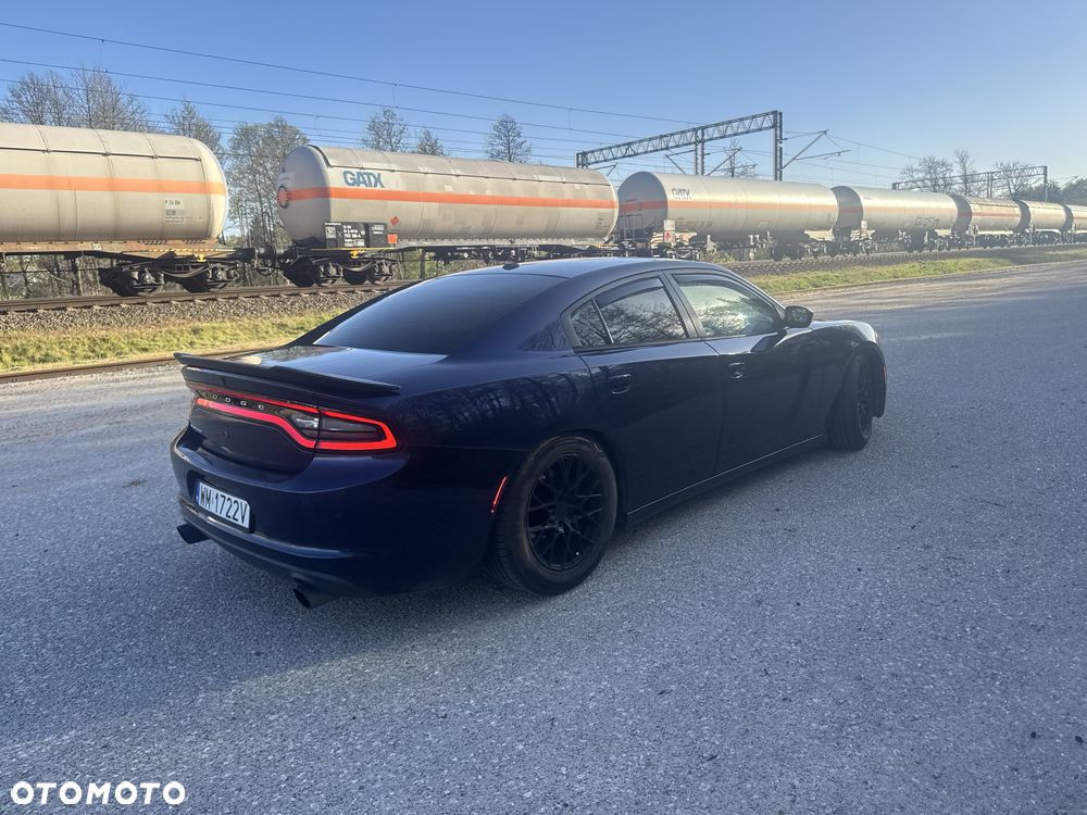 Dodge Charger - 4