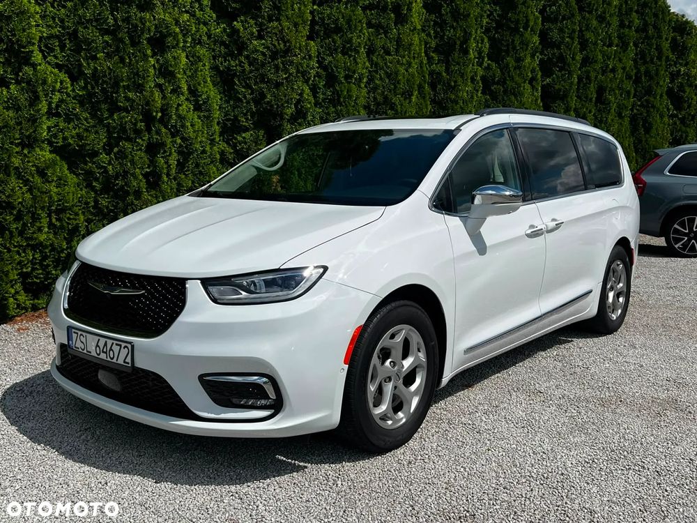 Chrysler Pacifica - 1