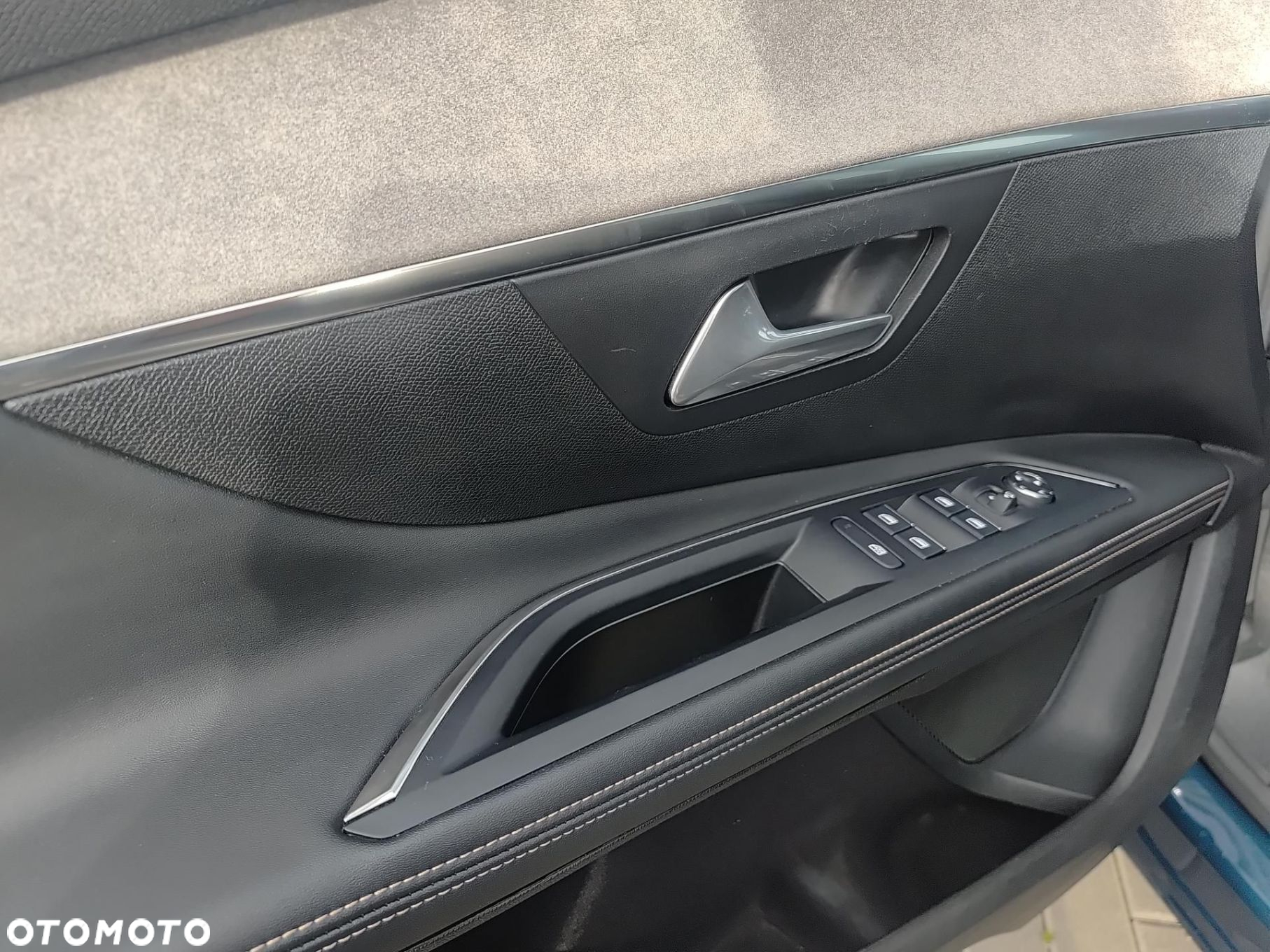 Peugeot 5008 1.6 PureTech GT Pack S&S EAT8 - 32