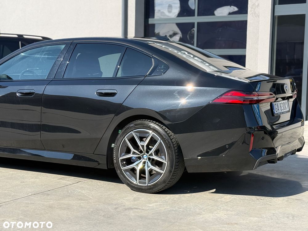 BMW Seria 5 520i mHEV M Sport sport - 14