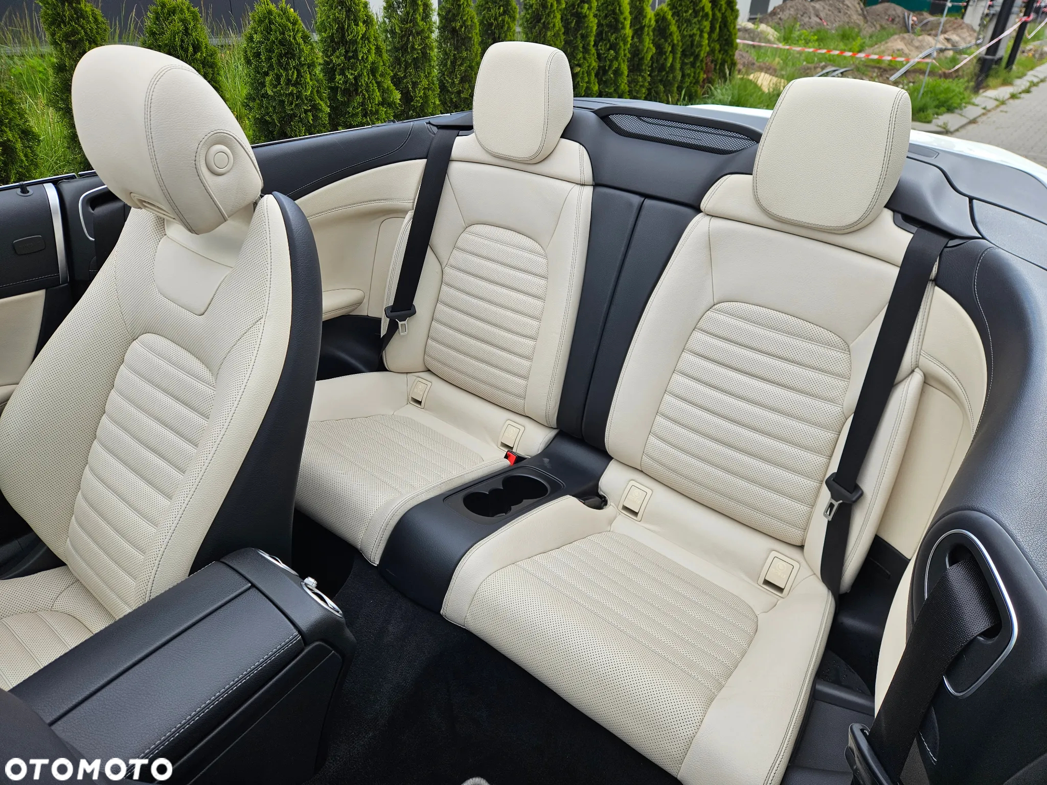 Mercedes-Benz Klasa C AMG 43 4-Matic Kabriolet - 35