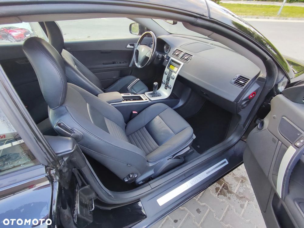 Volvo C70 D3 Momentum - 33