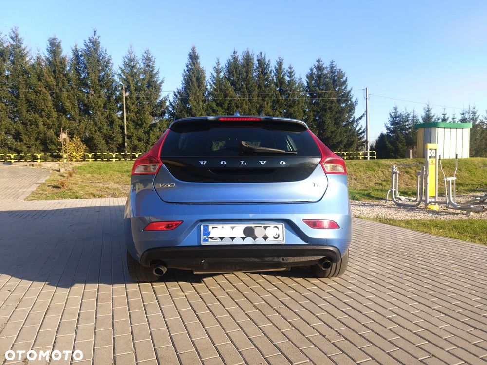 Volvo V40 T2 Momentum - 9