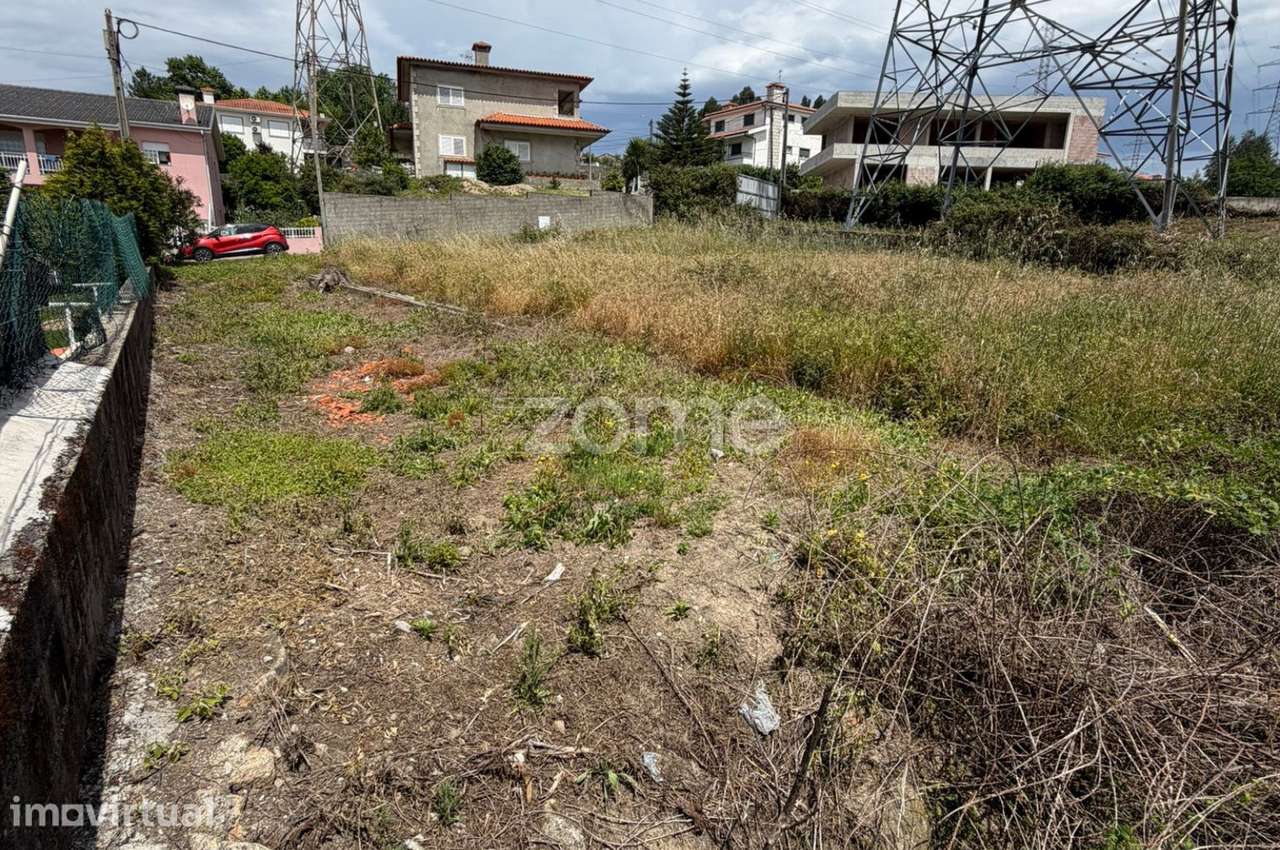 Terreno com 610 m2, em Guilhufe, Penafiel - Grande imagem: 4/11
