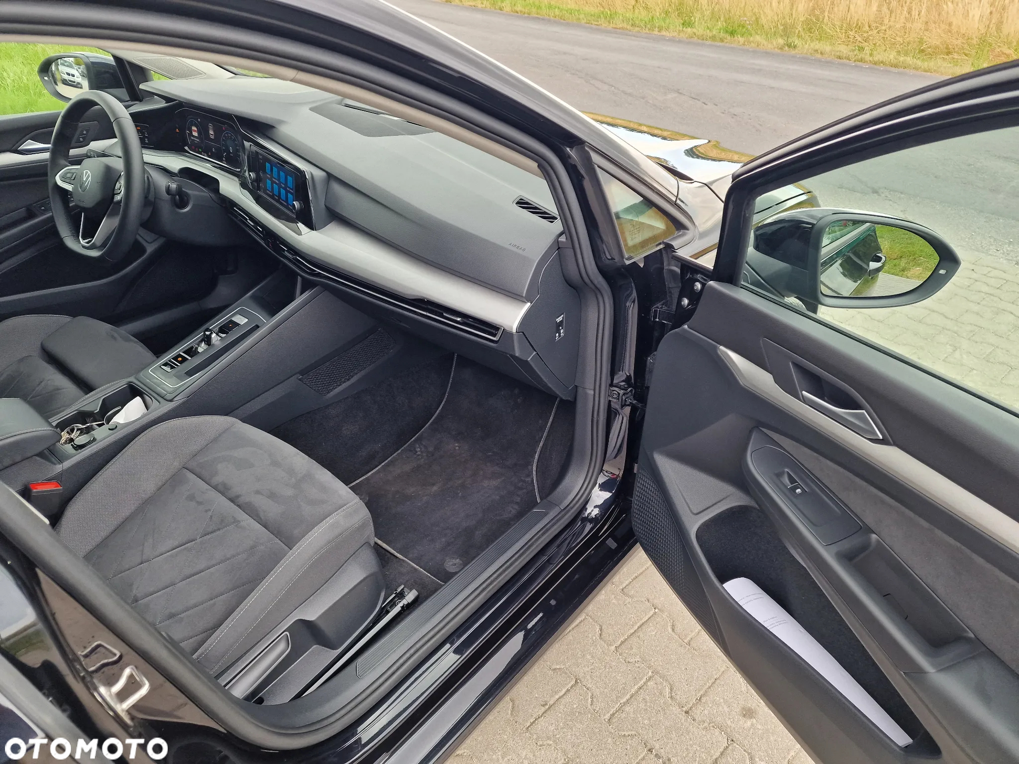 Volkswagen Golf VIII 2.0 TDI Edition 50 DSG - 28