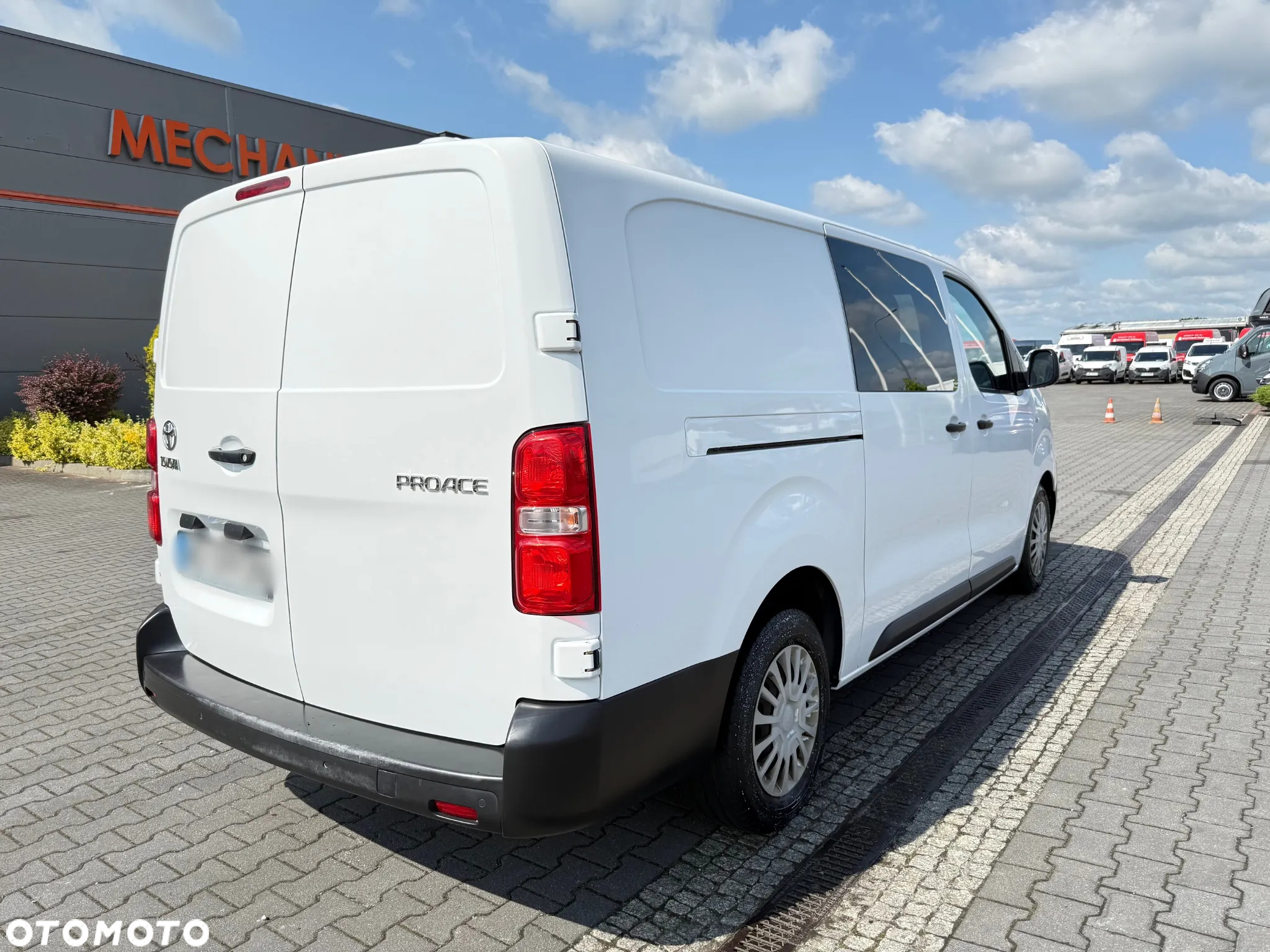 Toyota Proace Long 6-miejsc Doka Brygadówka Salon PL - 4