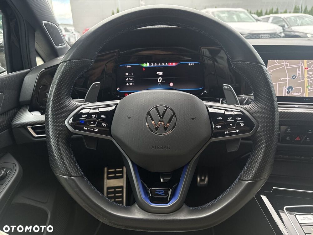Volkswagen Golf - 16