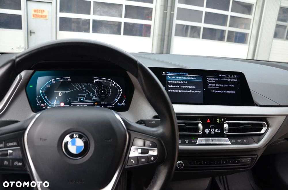 BMW Seria 2 218i Sport Line - 28