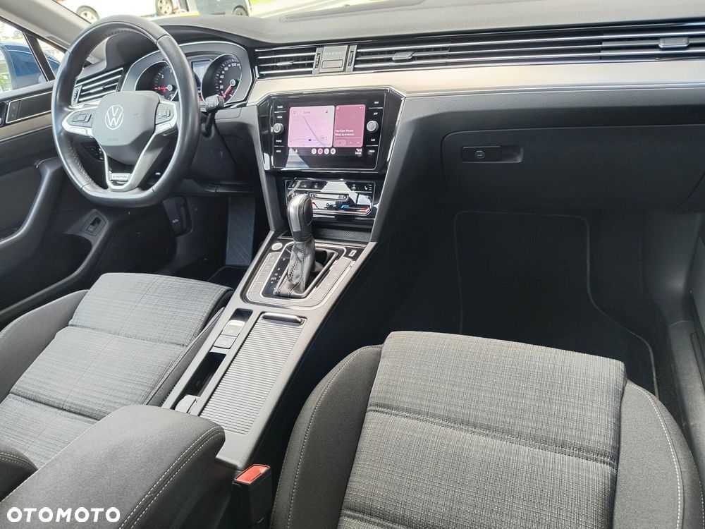 Volkswagen Passat - 20