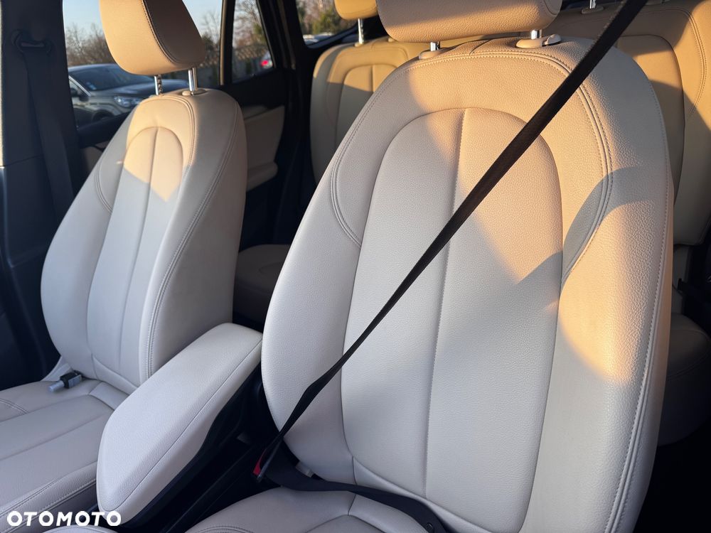 BMW X1 sDrive18i GPF Sport Line - 28