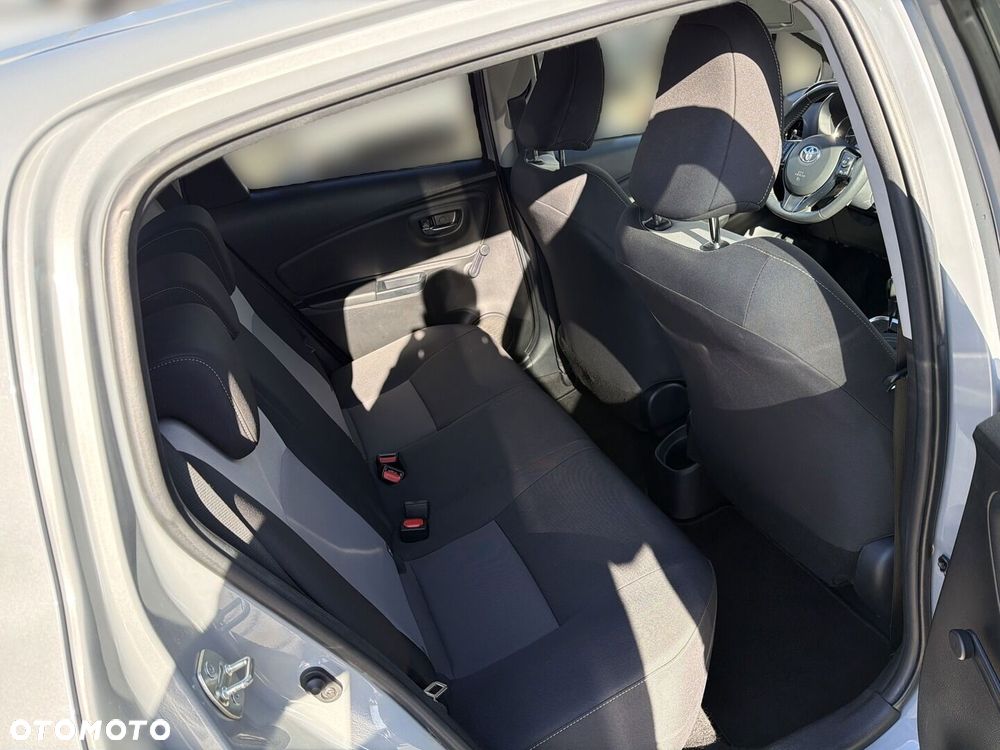 Toyota Yaris 1.5 Premium CVT - 10