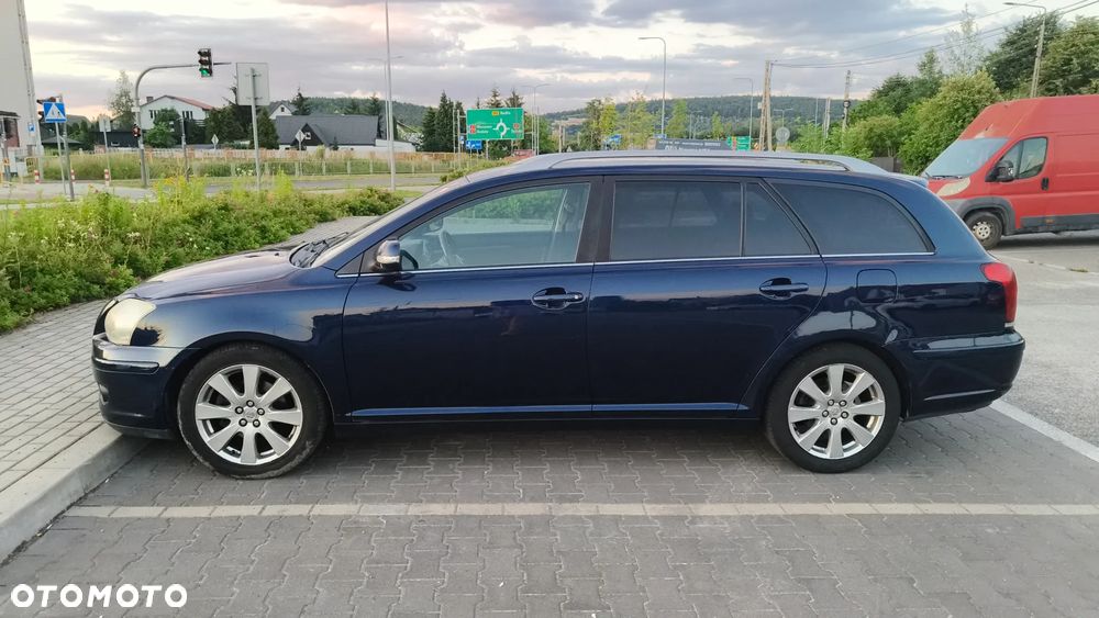 Toyota Avensis 2.0 D-4D Sol - 20