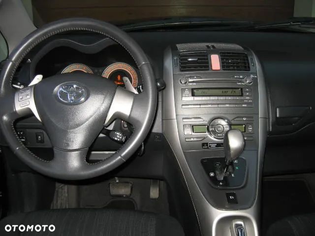 Toyota Auris 1.6 Sol MM - 16