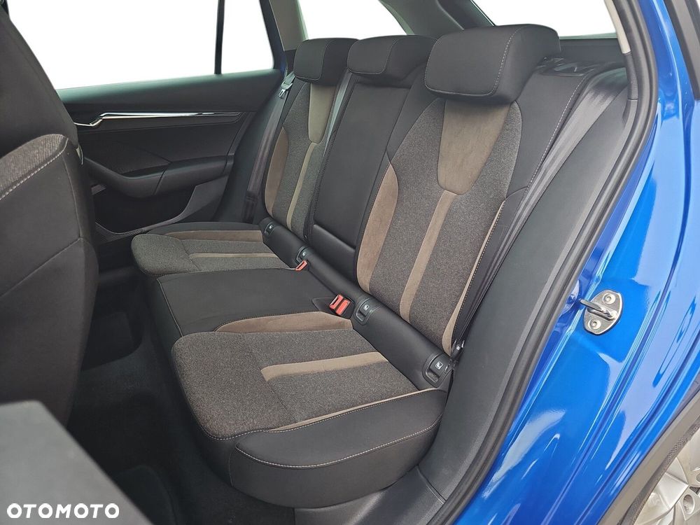 Skoda Octavia 2.0 TDI 4x4 Scout DSG - 13