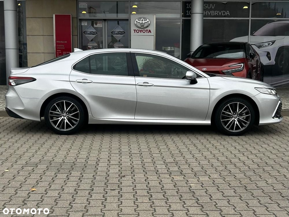 Toyota Camry 2.5 Hybrid Executive CVT - 9