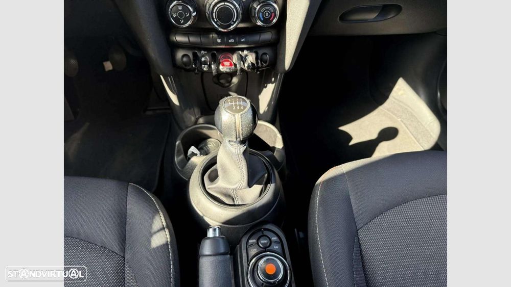 MINI 5 Portas Cooper D - 20