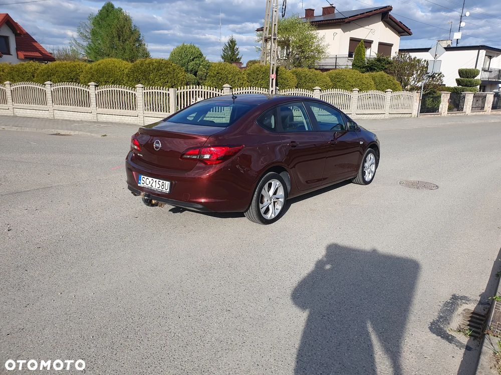 Opel Astra 1.4 T EU6 - 18