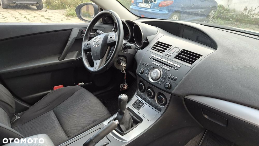 Mazda 3 - 4