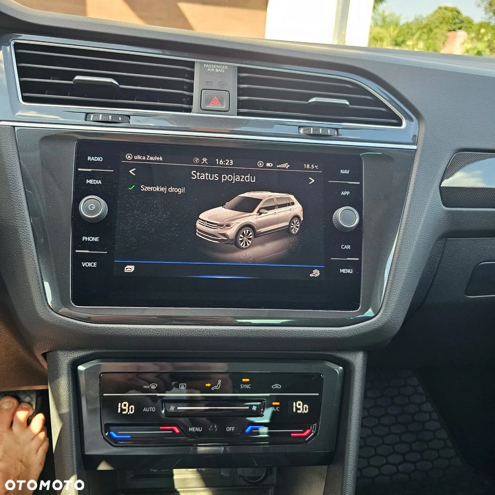 Volkswagen Tiguan 1.5 TSI EVO Elegance DSG - 33