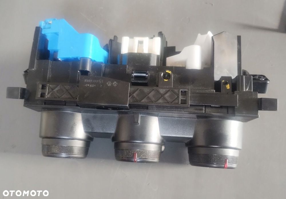 DACIA DUSTER II 17-21 r. PANEL STEROWANIA KLIMATYZACJI - 2