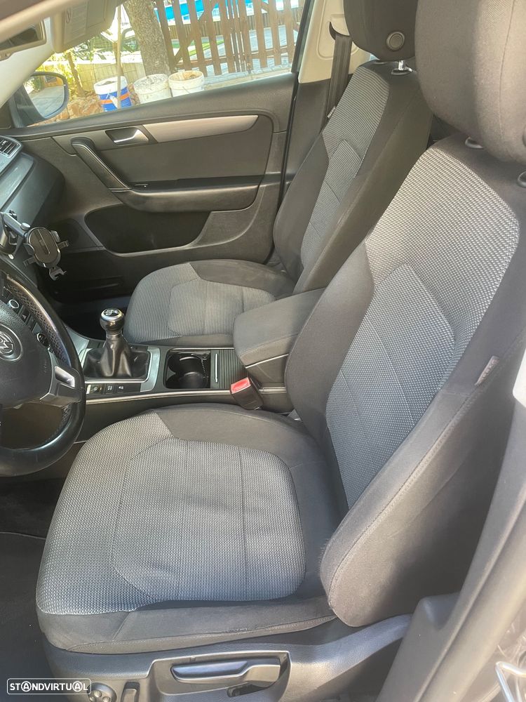 VW Passat Variant 1.6 TDI BlueMotion Comfortline - 24