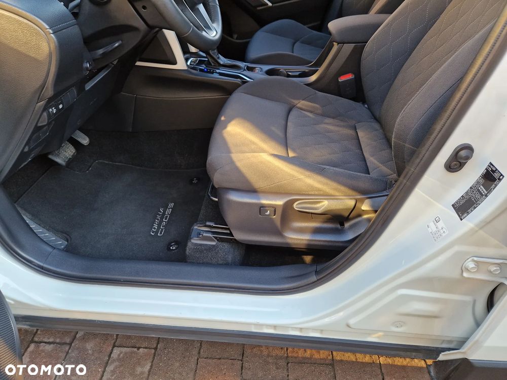 Toyota Corolla Cross 2.0 Hybrid Style - 19
