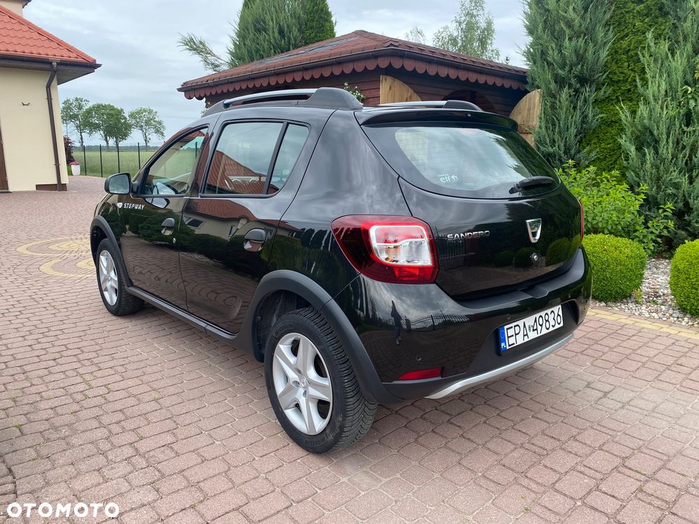 Dacia Sandero 0.9 TCe SL Celebration S&S - 4